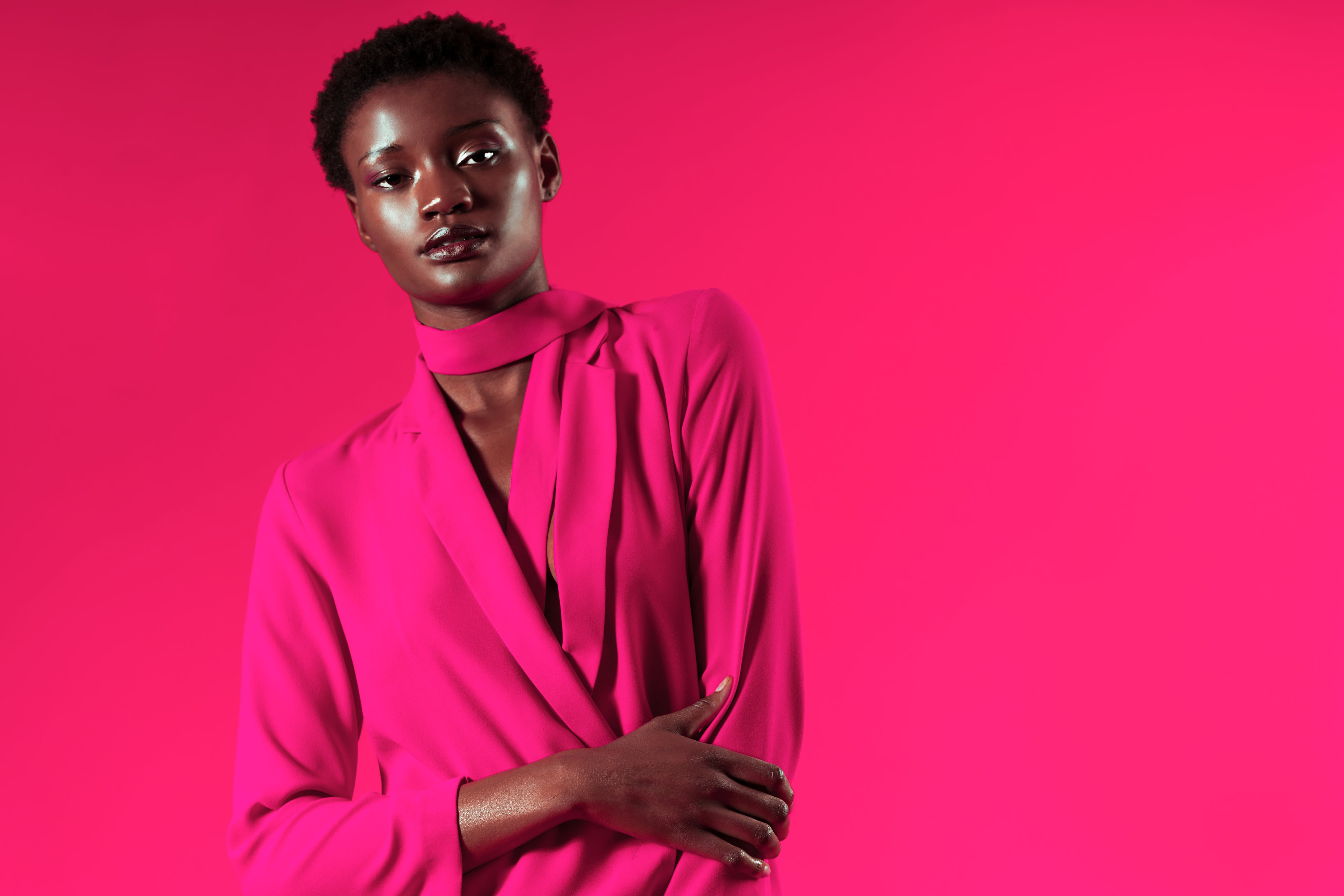 hot-pink-fashion-model.jpg